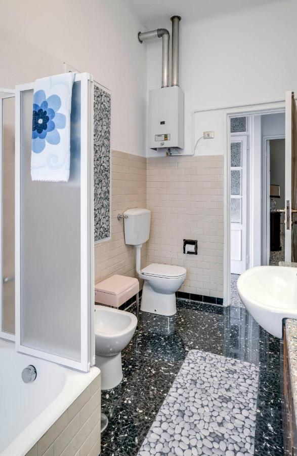Sentirsi A Casa, Lontano Da Casa-Feel At Home Away From Home Caronno Pertusella ภายนอก รูปภาพ