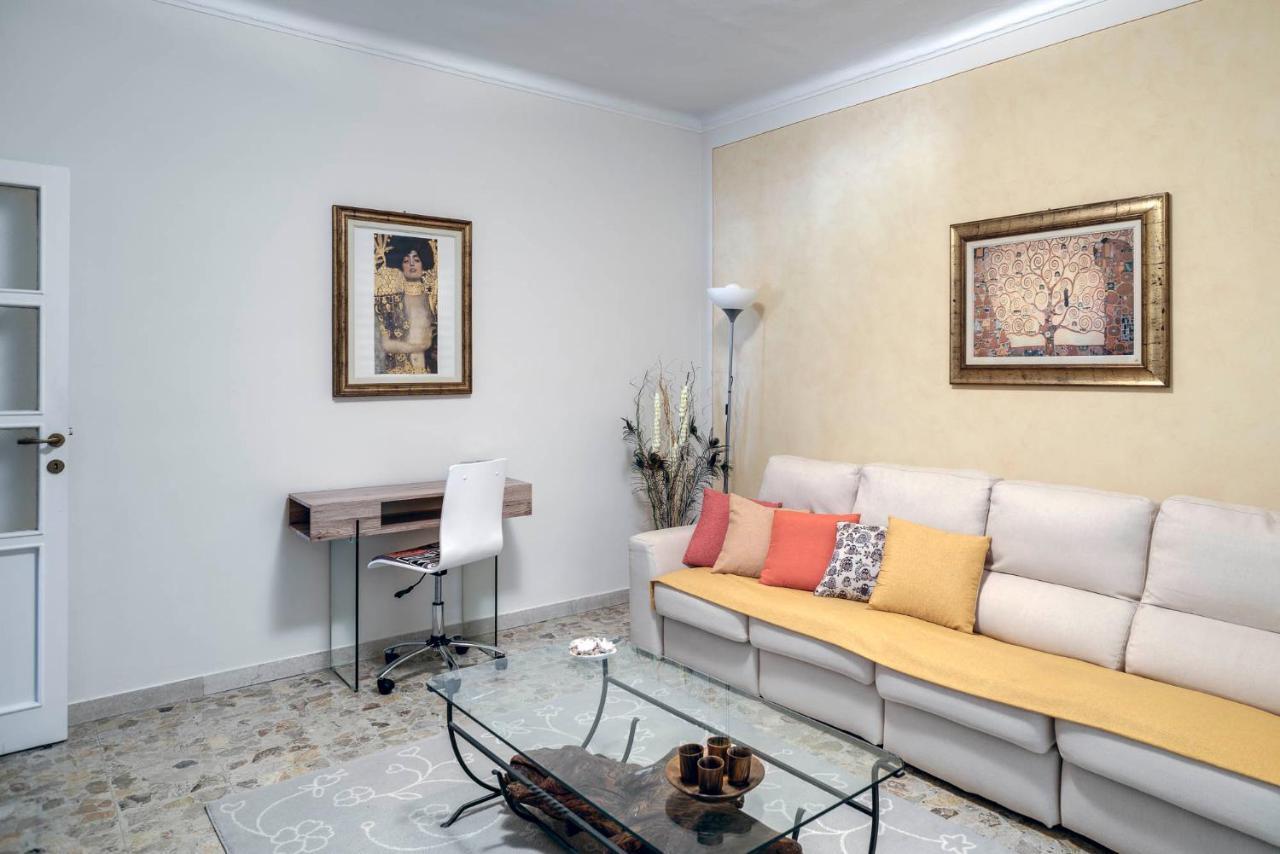 Sentirsi A Casa, Lontano Da Casa-Feel At Home Away From Home Caronno Pertusella ภายนอก รูปภาพ